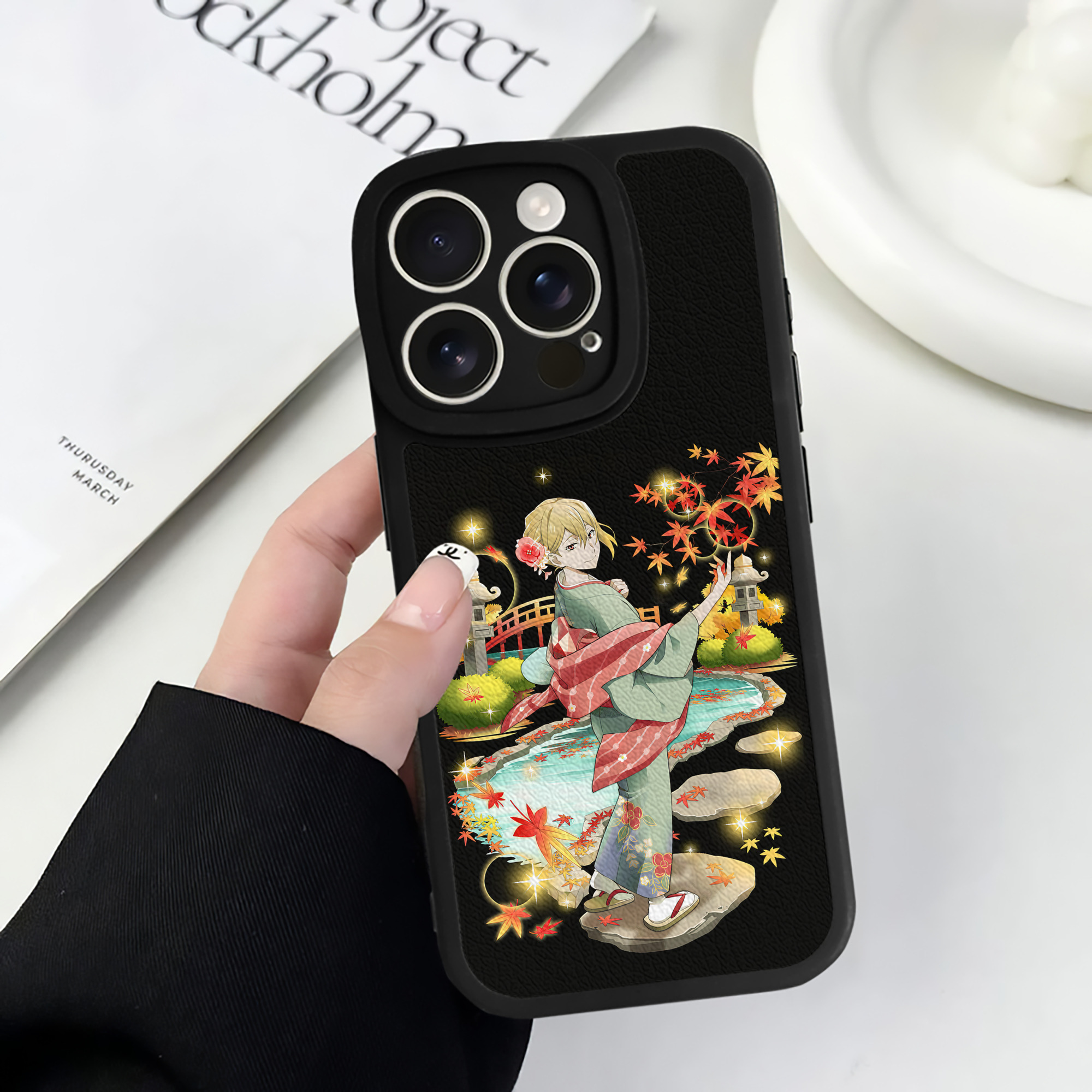 （画像用） 文豪ストレイドッグス Bungo Stray Dogs 【iPhone 16シリーズ対応】シリコンスマホケース（レザー調） 材質：シリコン